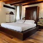 Relais Gozzi Bed & Breakfast 2*