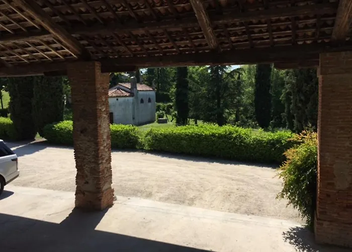 Relais Gozzi 아르쿠그나노