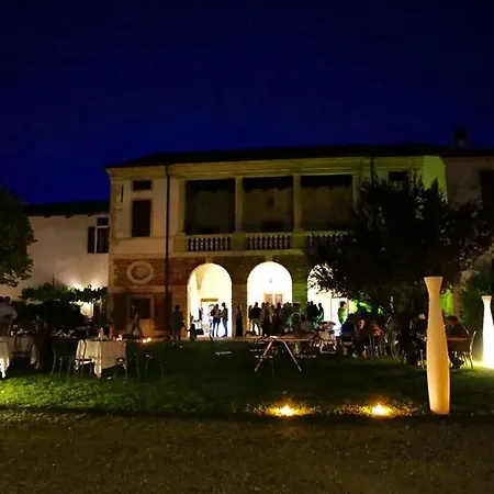 Bed & Breakfast Relais Gozzi 2*